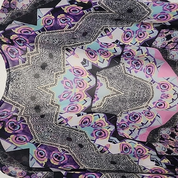 PATRONS OF PEACE Kimono - Picture 9 of 11